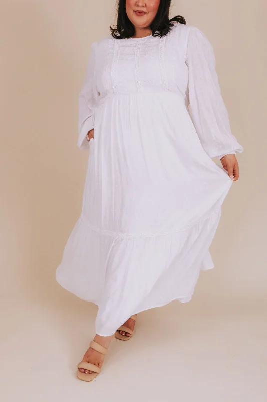 PLUS SIZE - The White: Emily Casual Plus Dress