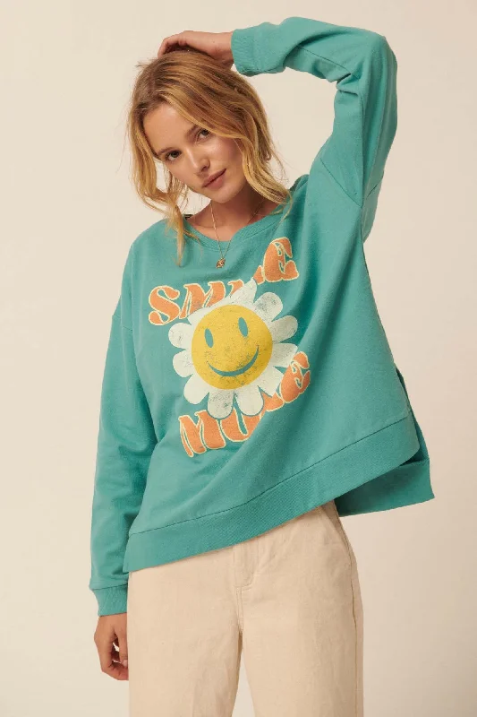 Smile More Vintage-Print Graphic Sweatshirt Graphic Hoodie Sweatshirt