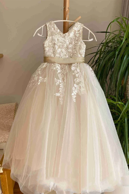 V-Neck Lace Appliques Tulle Flower Girl Dress with Sash Tulle Dress Dream